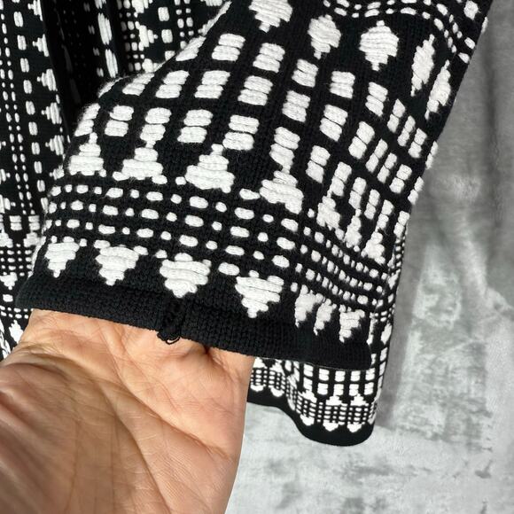 Chicos Knit Sweater Cardigan Size 0 Small Black White 3/4 Sleeves Career‎ Office - Picture 7 of 10